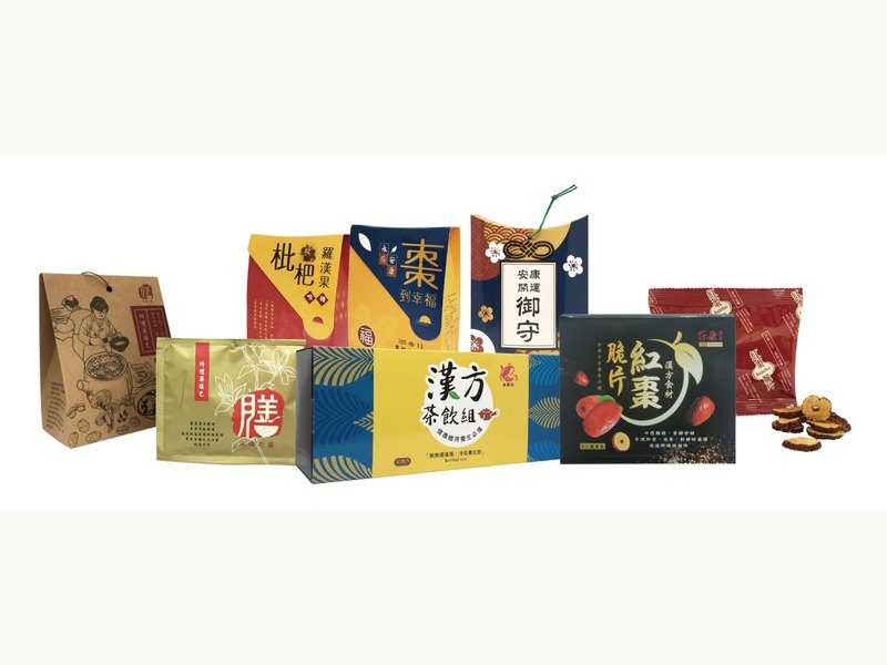 保康生醫自有品牌產品系列，含料理藥膳包、漢方茶飲組、紅棗脆片與節慶禮盒